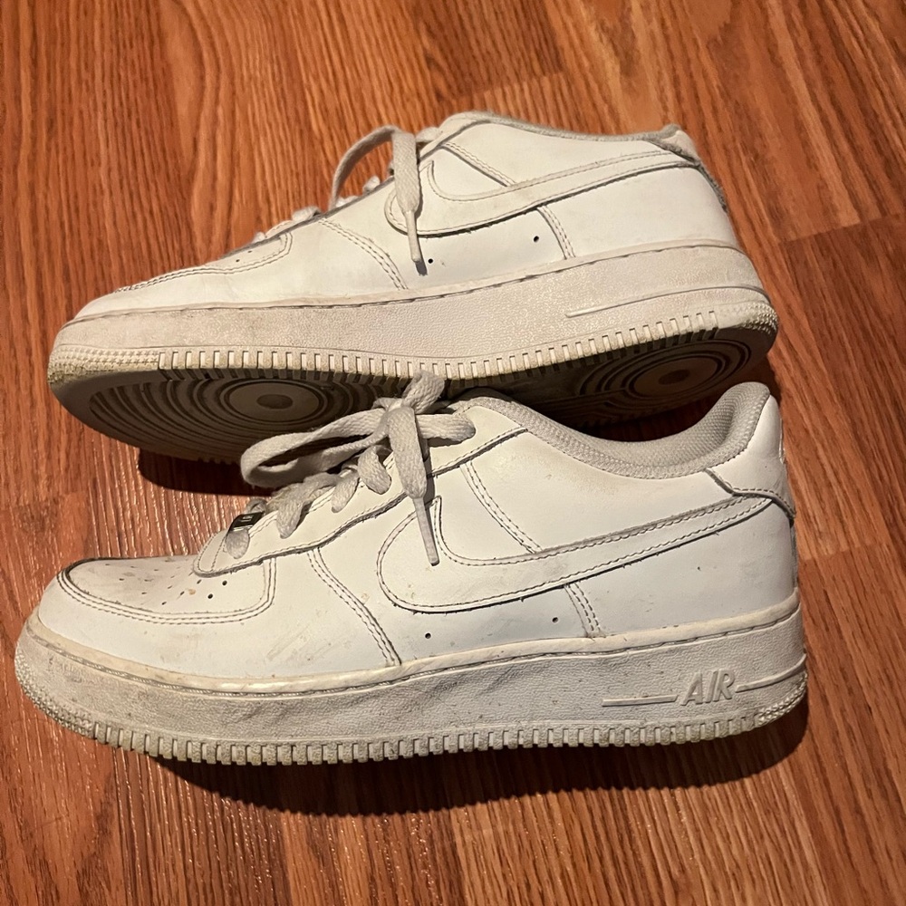 Nike af1 white. Size 7y/8.5/9w